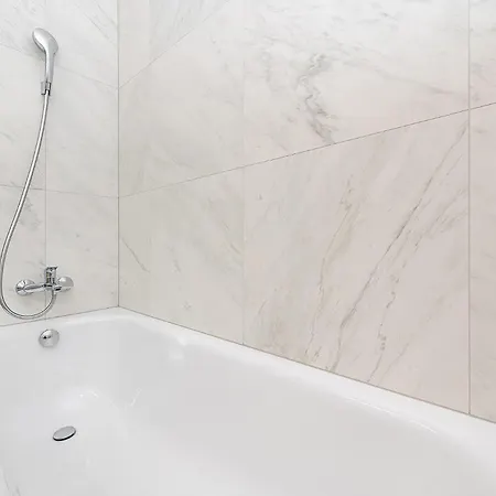 Appartement Bright Designer With 2br, 2ba And Free Parking *