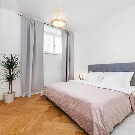 Appartement Bright Designer With 2br, 2ba And Free Parking