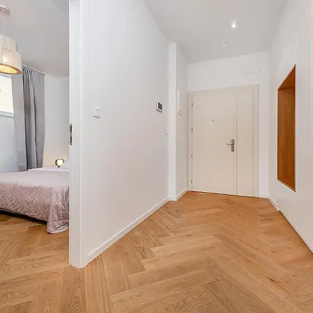 Appartement Bright Designer With 2br, 2ba And Free Parking *